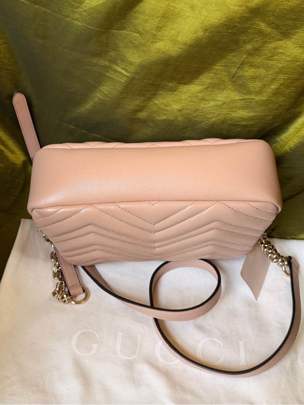 Gucci GG Marmont Small Camera Bag in Pink Beige Leather - Picture 5 of 11